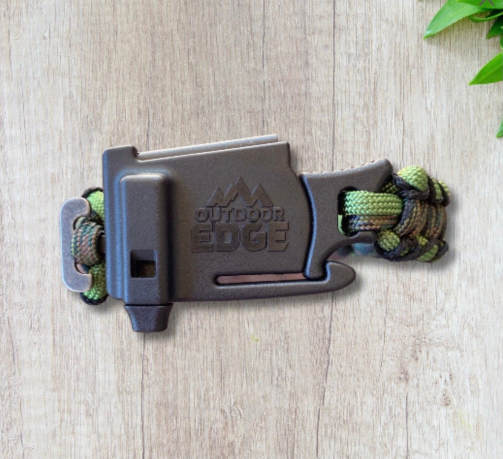 Outdoor Paracord Survival Bracelet